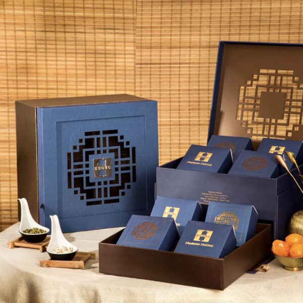 Madame Huong 2020 - Hộp Hà Thành 6 z2011640546756 ea4be40ef64997c5e1ba1e60065ea739