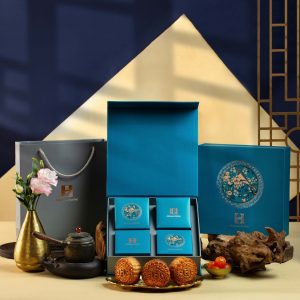 madame huong dong xuan pho 350 1