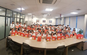 Top 5 món quà tặng trung thu cho nhân viên ý nghĩa nhất