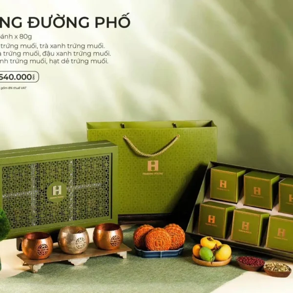 Bánh trung thu Madame Hương 2024 hộp Hàng Đường Phố