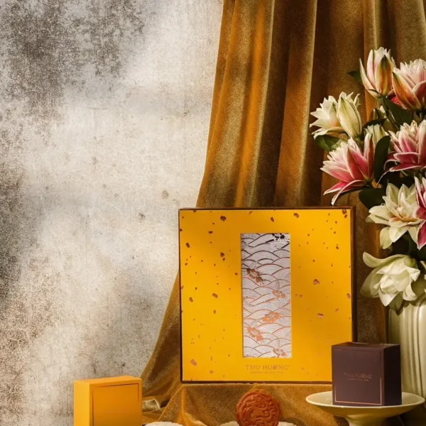 Bánh trung thu Thu Hương 2024 hộp Kim Nguyệt