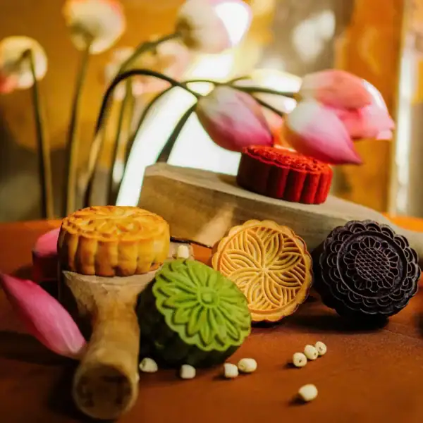 Bánh trung thu Yên Vân hộp Kim Ngư Dạ Vũ (1)